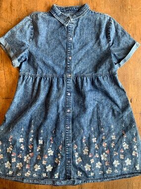 Women's Denim Button-Front Midi Dress with Floral Design - Blue